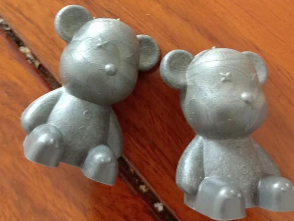 濟(jì)寧安屹工貿(mào)承接注塑模具和注塑產(chǎn)品專(zhuān)業(yè)代工，金日接單網(wǎng)紅小熊杯，日產(chǎn)8萬(wàn)只